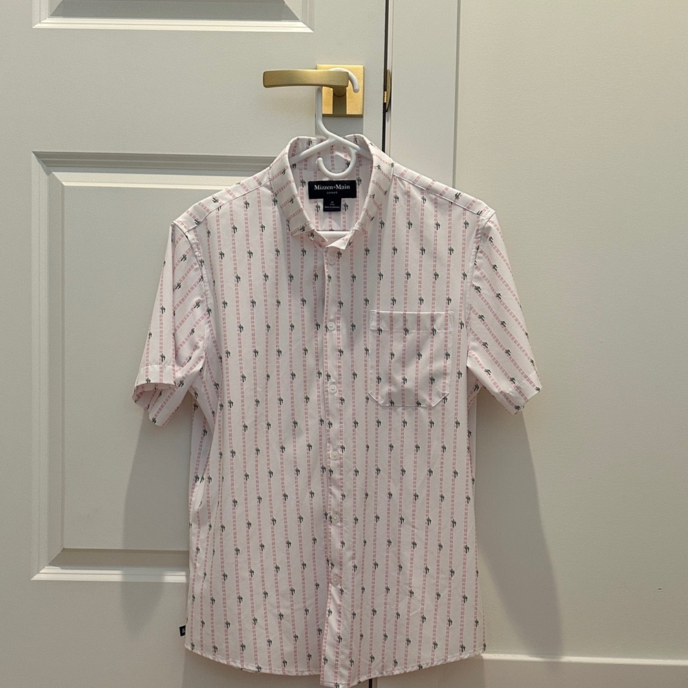 Mizzen+Main White Shirt with Subtle Pattern